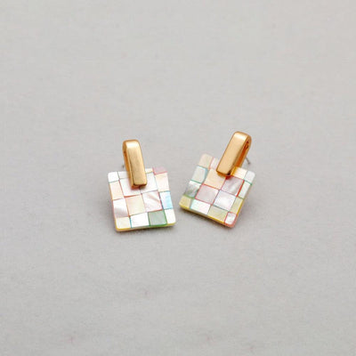 Colorful Shell Earrings Girls Elegant Commuter Geometric Plaid Stud | MODE BY OH