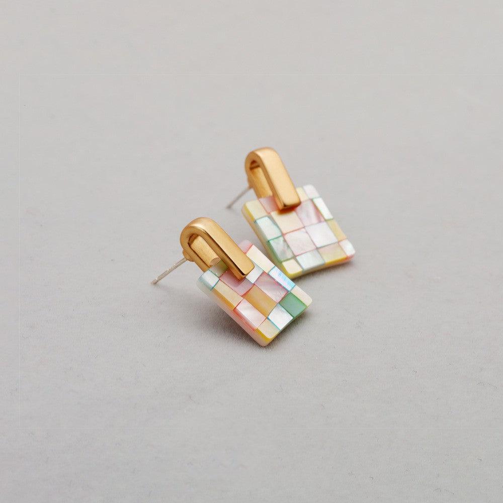 Colorful Shell Earrings Girls Elegant Commuter Geometric Plaid Stud - MODE BY OH